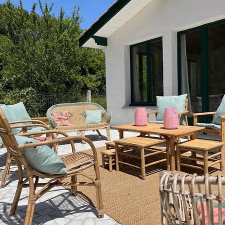 Peaceful Haven Between Countryside And Ocean *